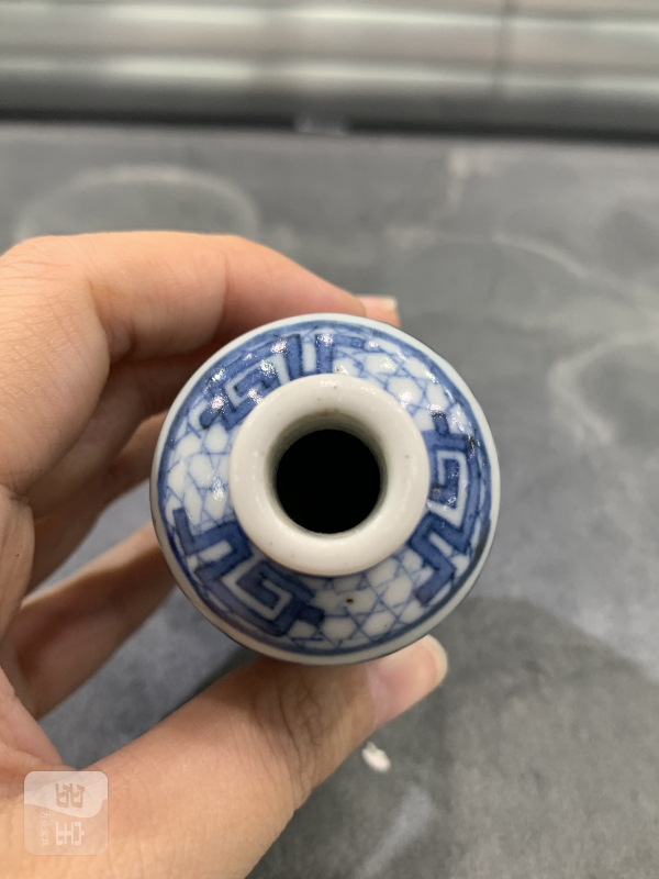清晚期青花釉里红西厢记之白马解围人物故事纹鼻烟壶 - 图7